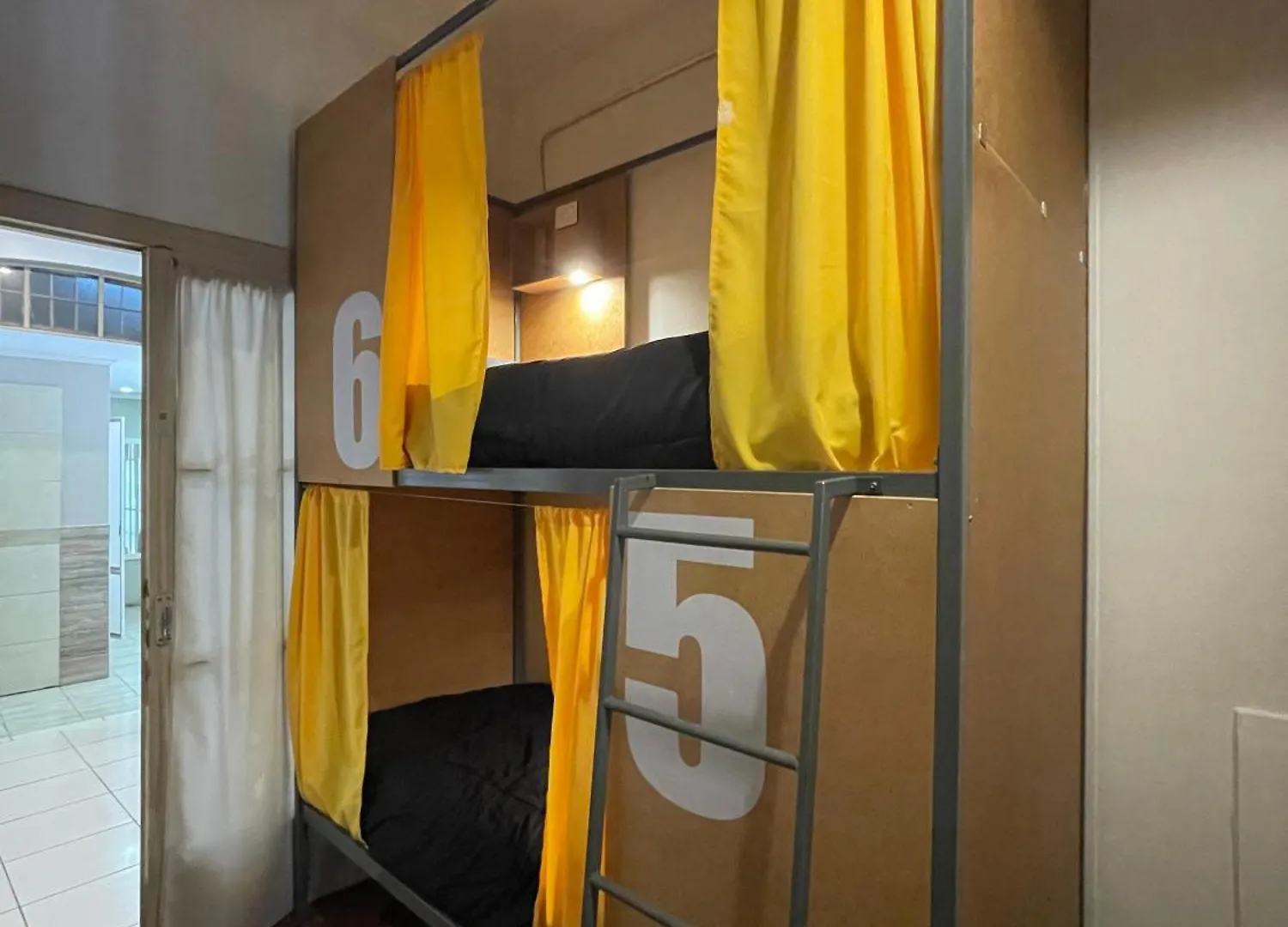 Mora Hostel Mendoza